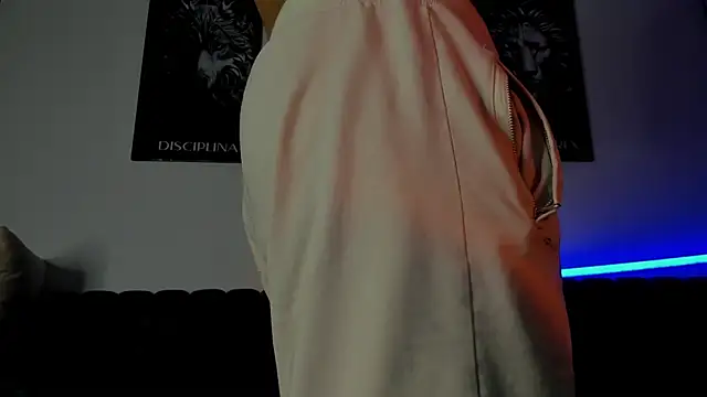Snapshot of AUSTINN_TORRES chatting on July 5, 12:17 am AUSTINN TORRES online show from July 5, 12:17 am
