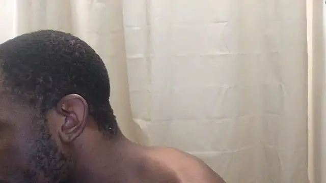 Snapshot of Rayraythegoat chatting on December 15, 3:44 am Rayraythegoat online show from December 15, 3:44 am