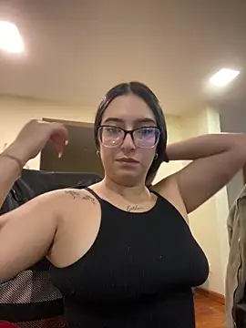 Kloe Novoa online show from March 17, 1:25 pm