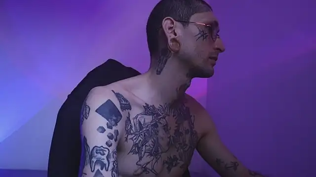 TokyoHatsumoto online show from November 19, 9:59 pm