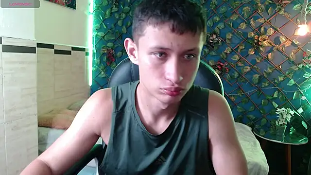 Garuo 18 online show from November 23, 2:55 am