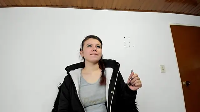 Vanessa Martinz online show from November 4, 11:53 am