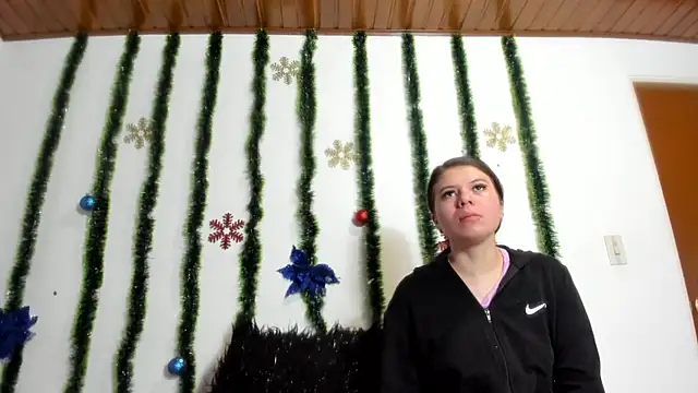 Vanessa Martinz online show from December 19, 12:45 pm