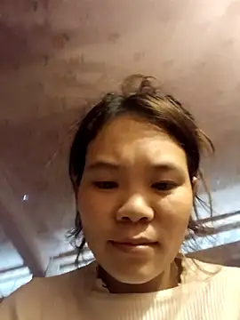 Snapshot of Bany_x chatting on November 18, 5:45 am Bany x online show from November 18, 5:45 am