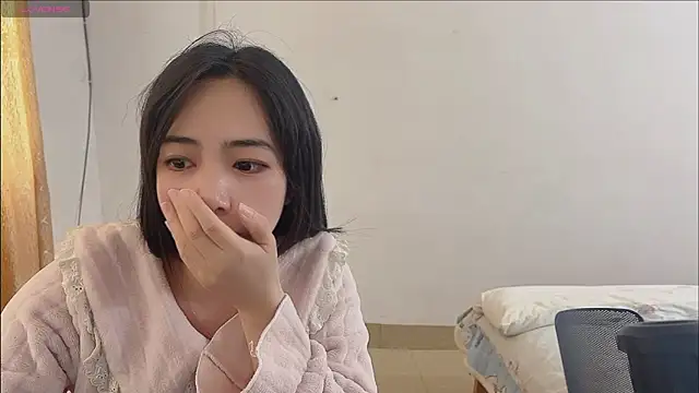 by-Hannah online show from November 9, 2:10 am