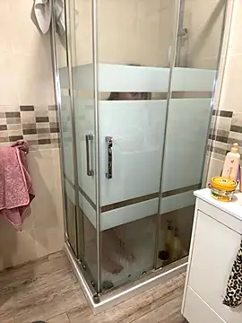 Snapshot of baarbiie chatting on November 20, 11:43 am baarbiie online show from November 20, 11:43 am