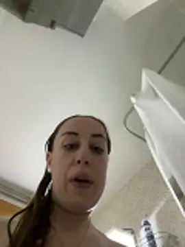 Snapshot of baarbiie chatting on March 20, 5:18 pm baarbiie online show from March 20, 5:18 pm