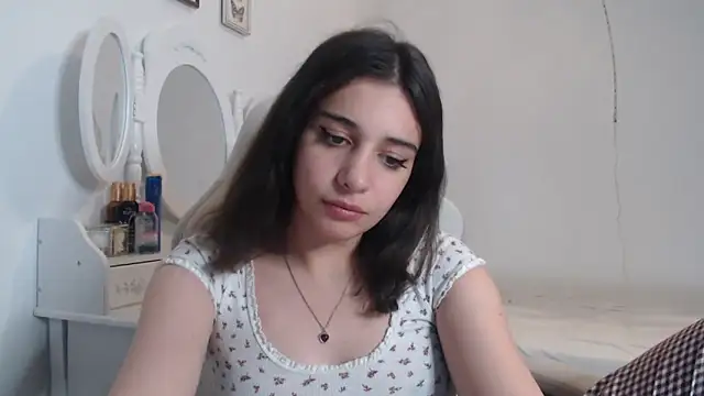 Snapshot of bellefleurrr chatting on May 29, 7:01 pm bellefleurrr online show from May 29, 7:01 pm