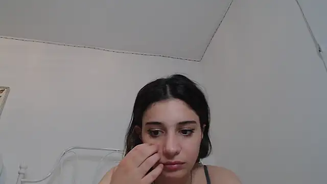 Snapshot of bellefleurrr chatting on June 14, 2:24 am bellefleurrr online show from June 14, 2:24 am