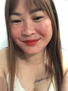 Snapshot of bombom1x chatting on October 25, 9:17 am bombom1x online show from October 25, 9:17 am