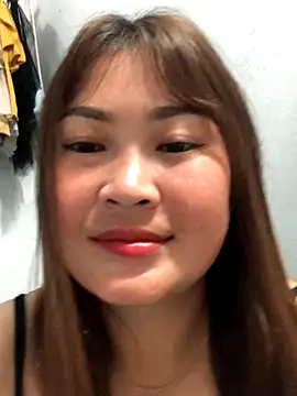 Snapshot of bombom1x chatting on October 29, 4:31 pm bombom1x online show from October 29, 4:31 pm