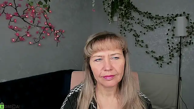 Carla Vogue online show from December 1, 10:53 am