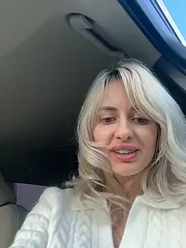 blondegirlx online show from November 7, 1:00 pm