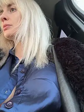 blondegirlx online show from November 27, 2:19 pm