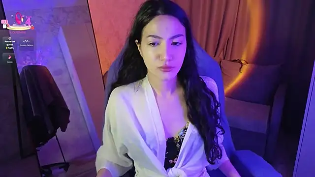 Mulan Lo online show from November 27, 7:16 pm