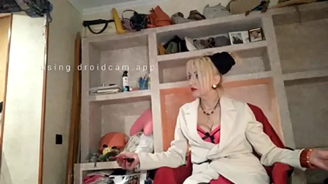 LilaniLoverx online show from April 15, 7:21 pm