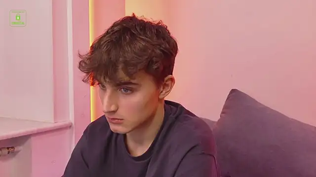 Snapshot of Richard_steele_hot chatting on November 3, 3:35 pm Richard steele hot online show from November 3, 3:35 pm