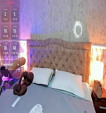 Snapshot of WhitneySweet chatting on December 14, 1:55 am WhitneySweet online show from December 14, 1:55 am