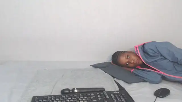 EbonyTinyX online show from December 14, 4:23 pm