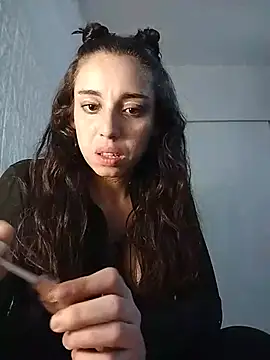 Snapshot of gigi333regi chatting on June 2, 11:23 am gigi333regi online show from June 2, 11:23 am