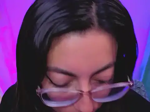 zylla storn online show from February 5, 8:19 am