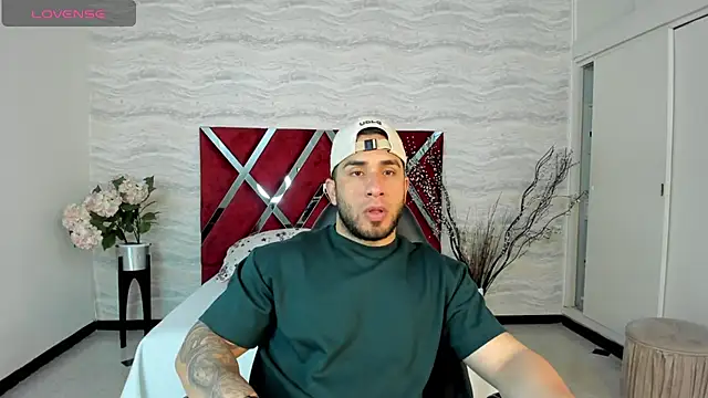 Snapshot of Denver_lux chatting on October 29, 12:18 pm Denver lux online show from October 29, 12:18 pm