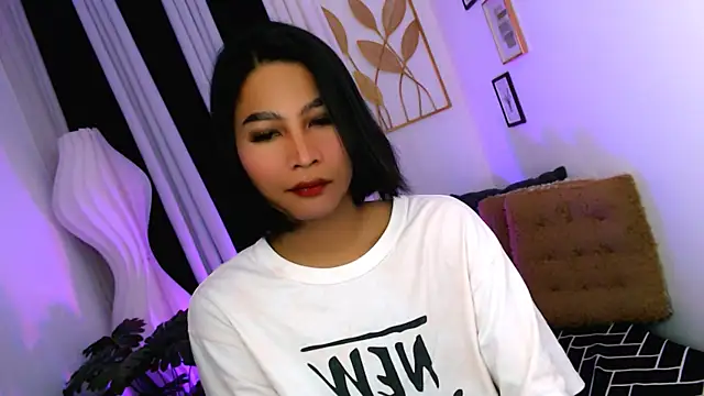 Snapshot of YourPrettyBella_TS chatting on May 22, 10:43 am YourPrettyBella TS online show from May 22, 10:43 am