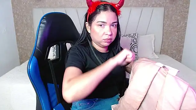 AliceSmity  online show from January 15, 11:15 am