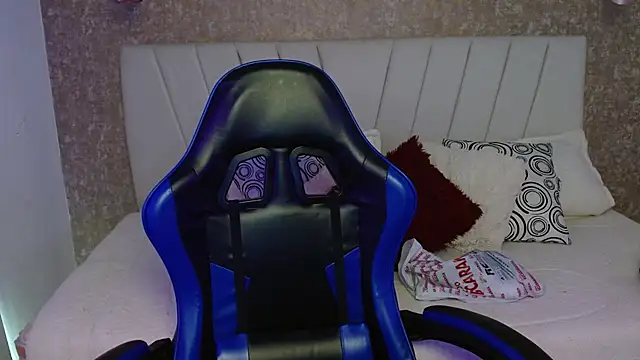 AliceSmity  online show from January 18, 12:09 pm