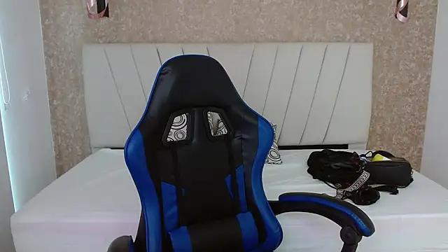 AliceSmity  online show from February 3, 12:21 pm