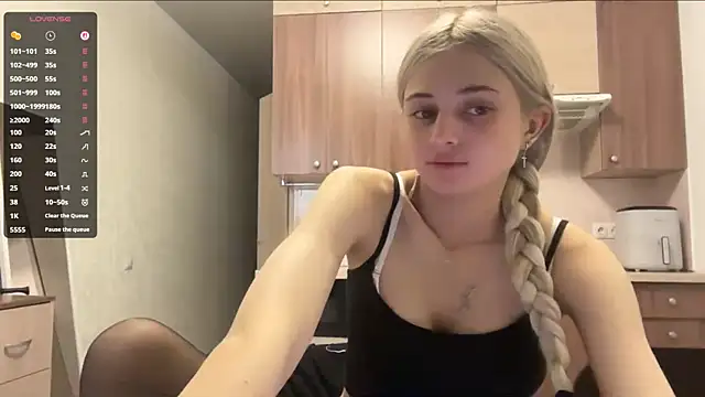 AidaGloshen online show from May 11, 1:06 pm