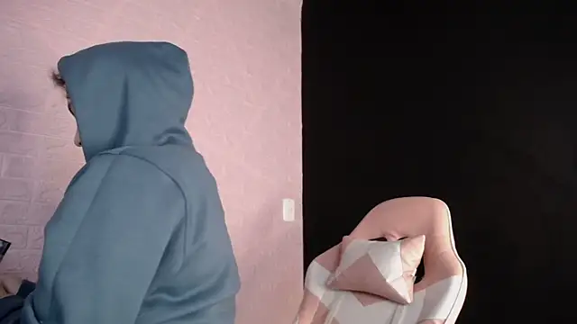 Dominic Queen1 online show from December 5, 2:03 pm