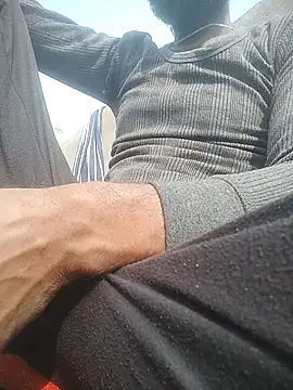 Snapshot of desicoupleNoon chatting on November 15, 4:43 am desicoupleNoon online show from November 15, 4:43 am