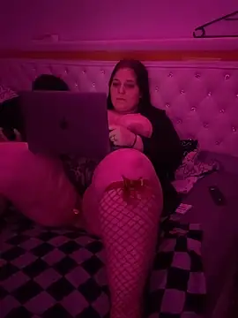 Snapshot of Aksinja05 chatting on December 18, 7:53 pm Aksinja05 online show from December 18, 7:53 pm