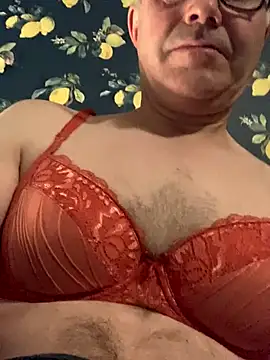 Snapshot of camslave6666 chatting on November 14, 9:24 pm camslave6666 online show from November 14, 9:24 pm