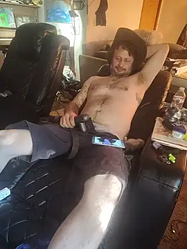 Snapshot of Fuckboyguyman chatting on August 7, 1:18 am Fuckboyguyman online show from August 7, 1:18 am