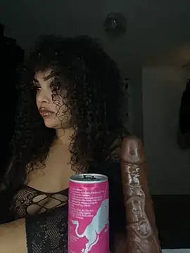 Snapshot of CaramelCarmenxox chatting on November 13, 10:08 pm CaramelCarmenxox online show from November 13, 10:08 pm