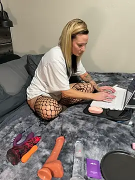 Snapshot of daniellasinnocence chatting on November 11, 5:29 am daniellasinnocence online show from November 11, 5:29 am