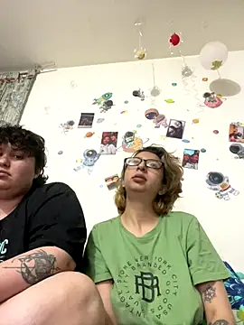 Snapshot of Ellie_Raven chatting on November 3, 5:09 am Ellie Raven online show from November 3, 5:09 am