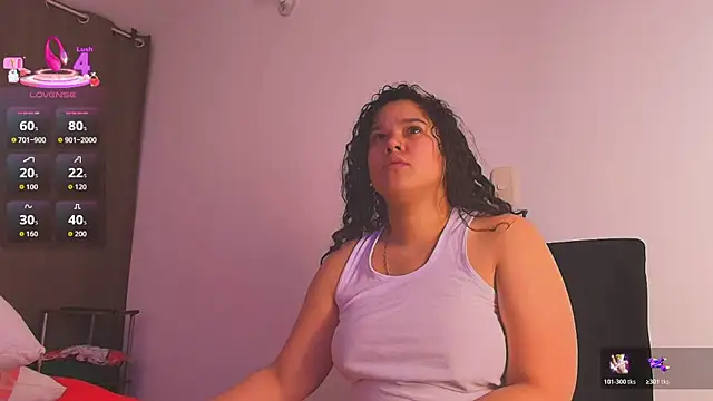 Snapshot of Kesha_rosse_ chatting on June 6, 9:47 am Kesha rosse online show from June 6, 9:47 am