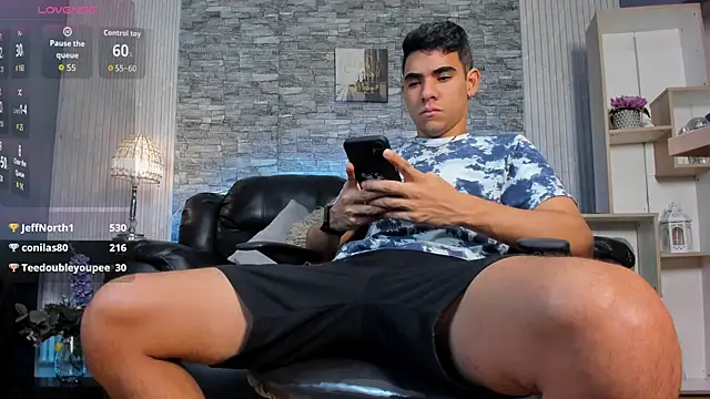 zack joness18 online show from June 16, 4:15 am