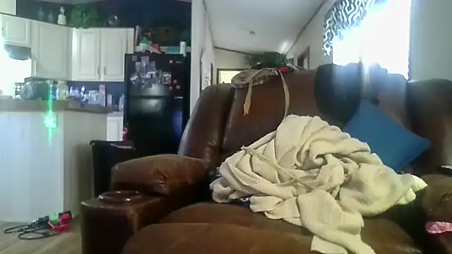 Snapshot of 4blueeyes chatting on December 15, 6:56 pm 4blueeyes online show from December 15, 6:56 pm