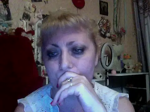 xHot Amazonq online show from October 26, 5:13 am