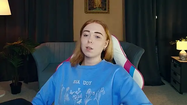 AddieOsler online show from December 17, 8:48 pm