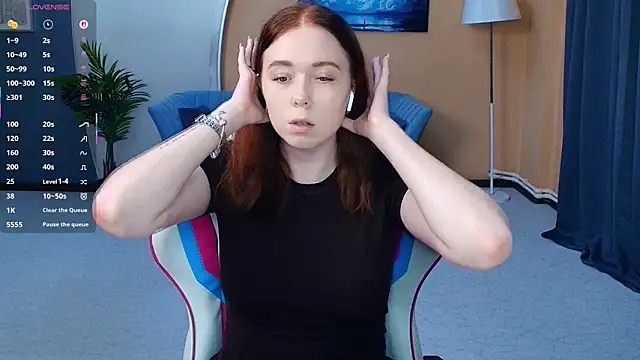 Snapshot of AddieOsler chatting on May 25, 7:53 pm AddieOsler online show from May 25, 7:53 pm