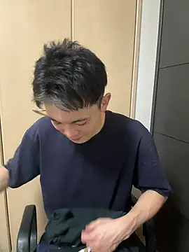 Snapshot of miyabi_yabi chatting on August 5, 1:47 pm miyabi yabi online show from August 5, 1:47 pm