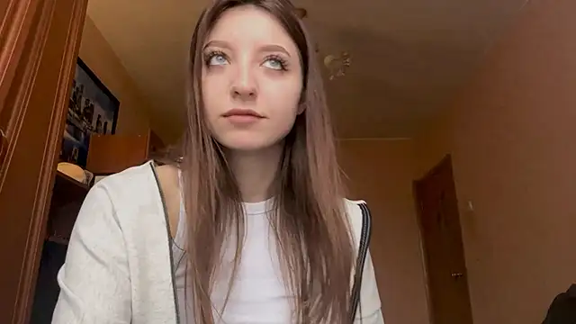 Snapshot of ClaudieZorzi chatting on November 3, 7:31 am ClaudieZorzi online show from November 3, 7:31 am