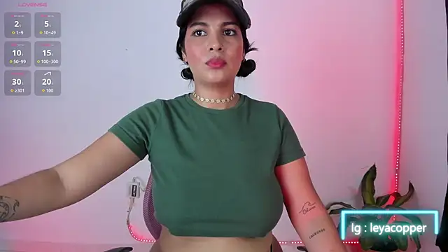 Snapshot of Leyacopper_ chatting on May 27, 11:24 pm Leyacopper online show from May 27, 11:24 pm