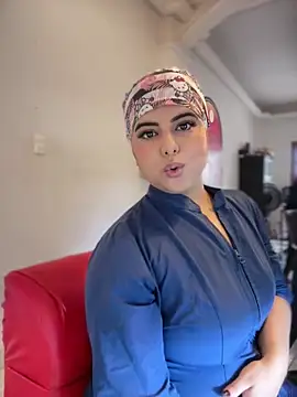 Snapshot of RileyFlame chatting on November 10, 3:11 pm RileyFlame online show from November 10, 3:11 pm