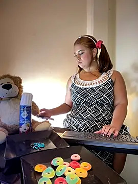 Snapshot of RileyFlame chatting on November 15, 1:40 pm RileyFlame online show from November 15, 1:40 pm